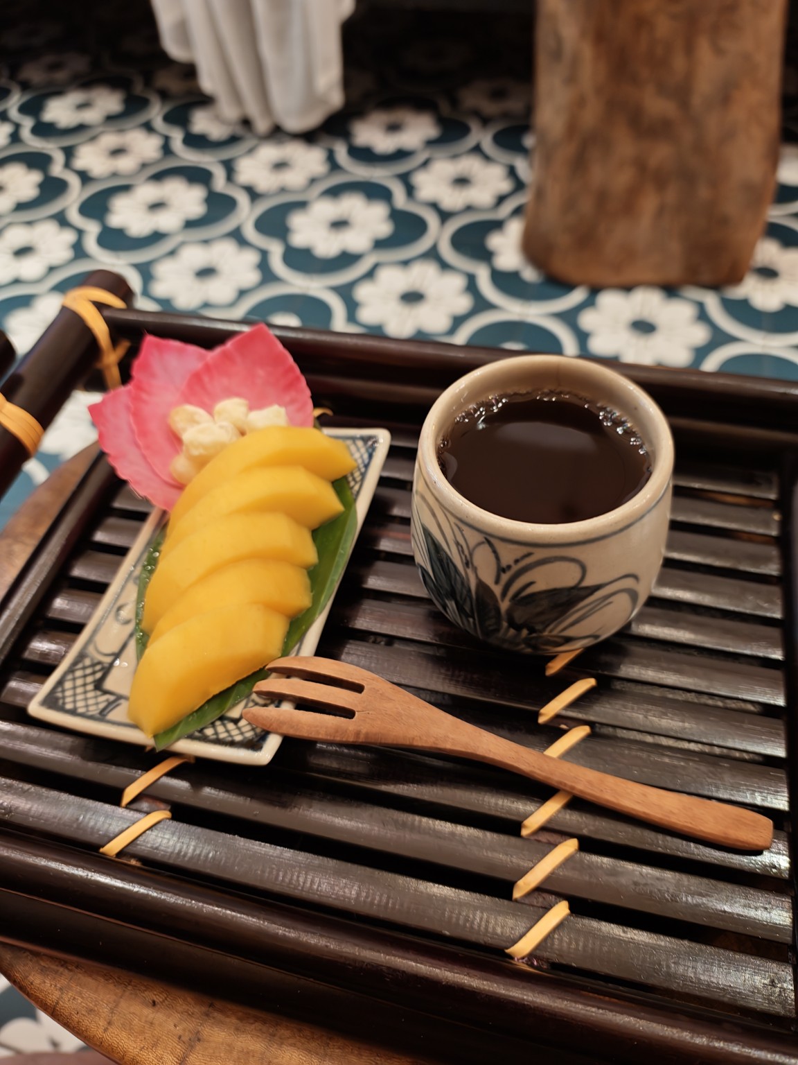76 Hùng Vương 分店按摩後提供的茶與水果
